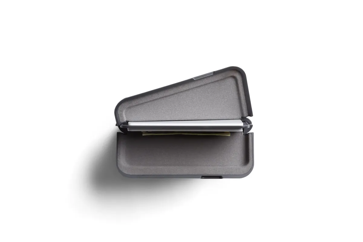 Bellroy Flip Case (Second Edition) in Black