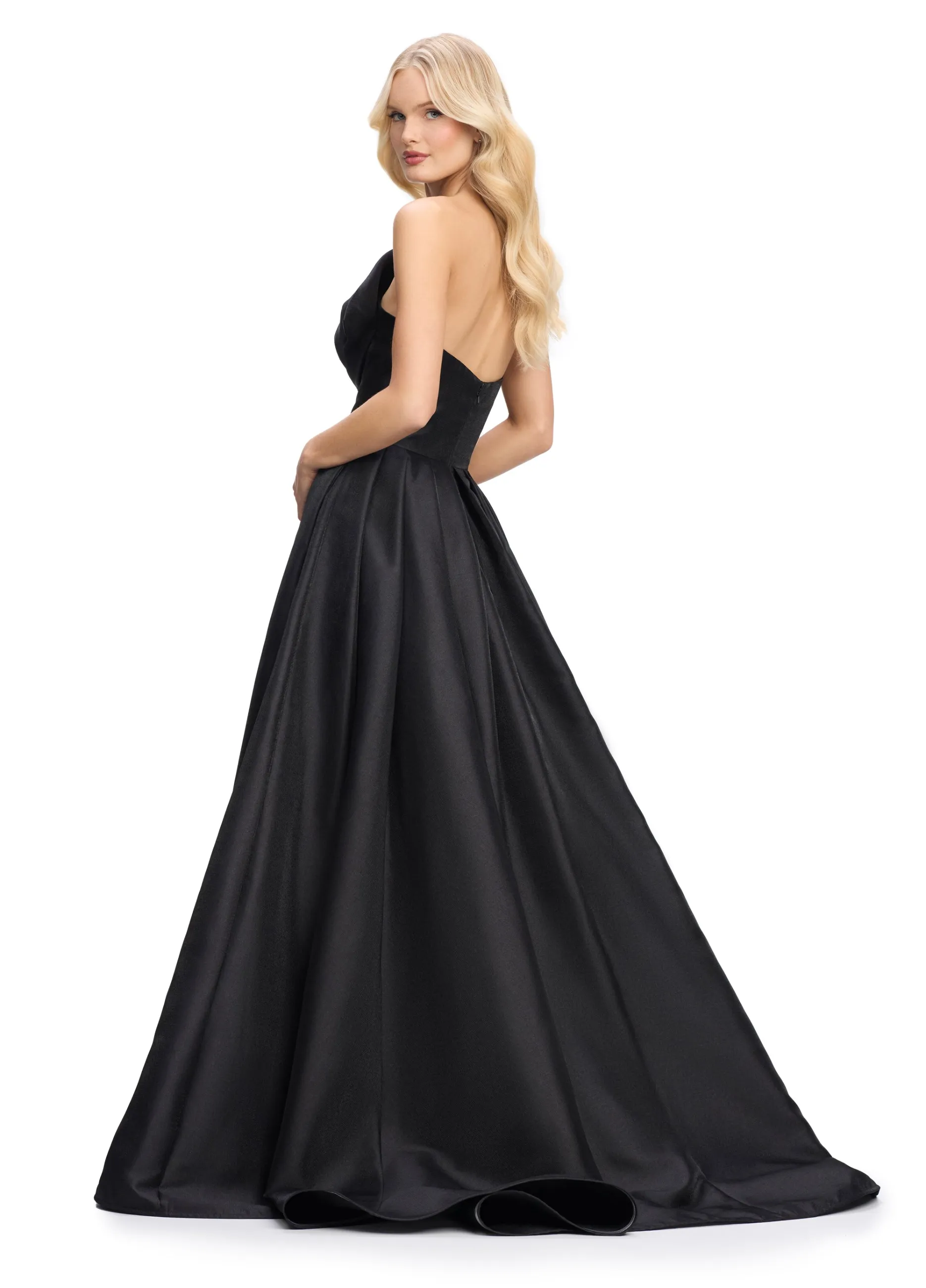 Delilah Gown