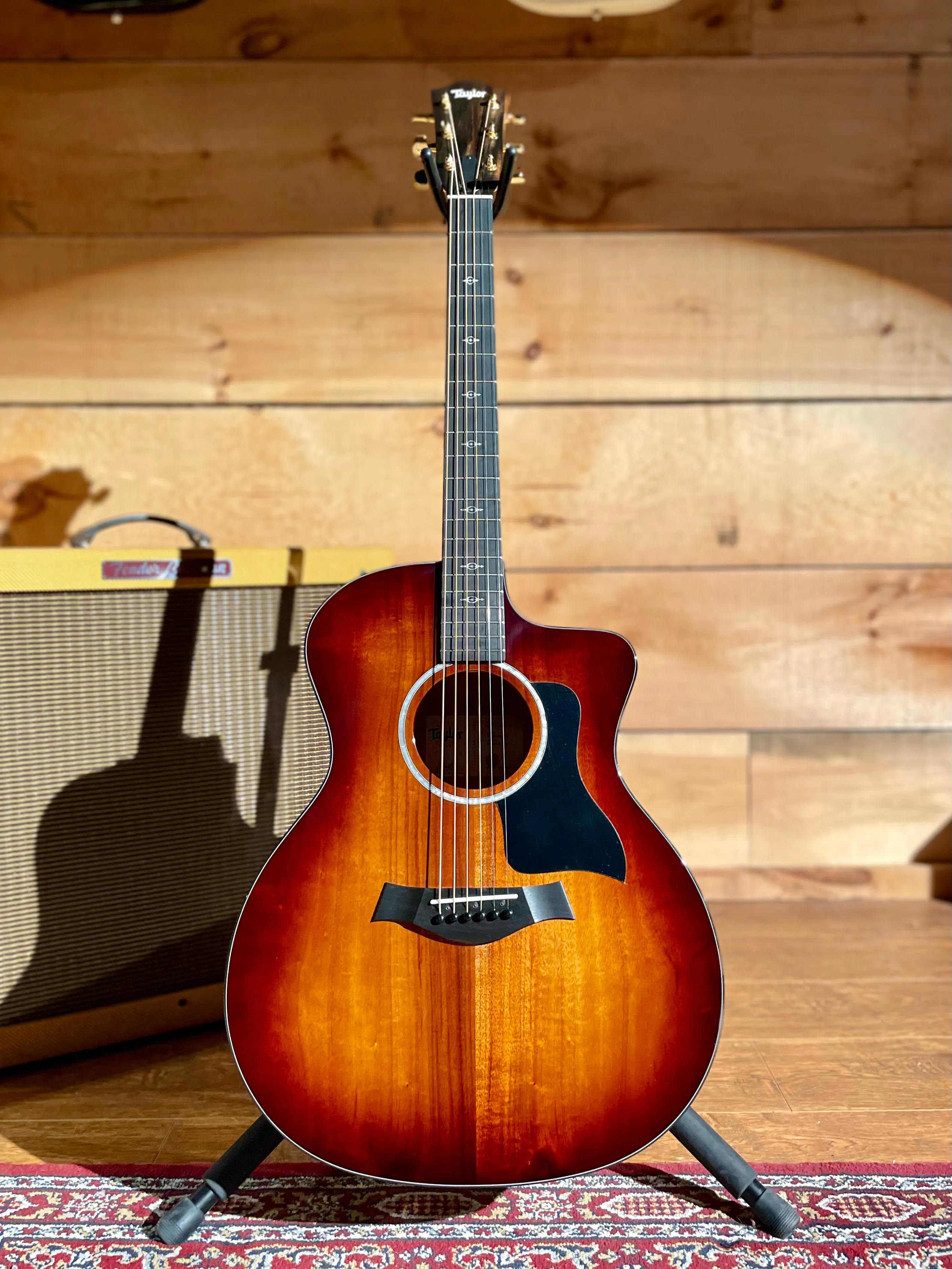 Taylor 224ce-K DLX