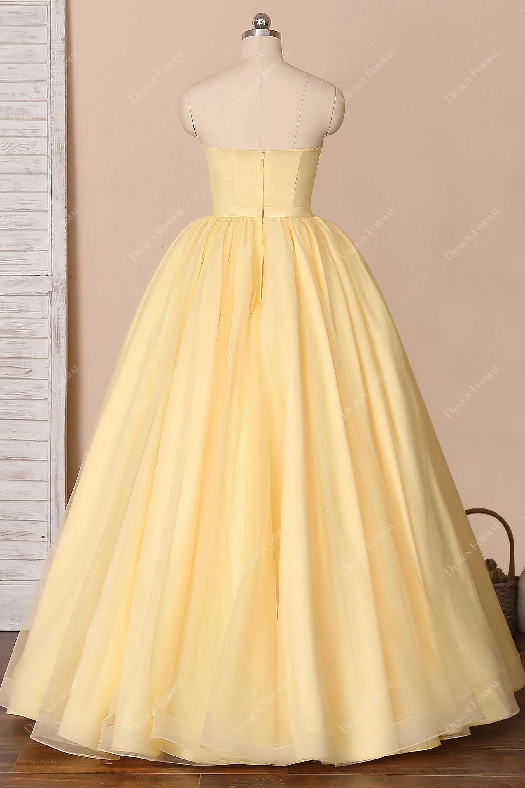 Yellow Satin V-neck Strapless Elegant Quinceanera Sweetheart 16 Dress